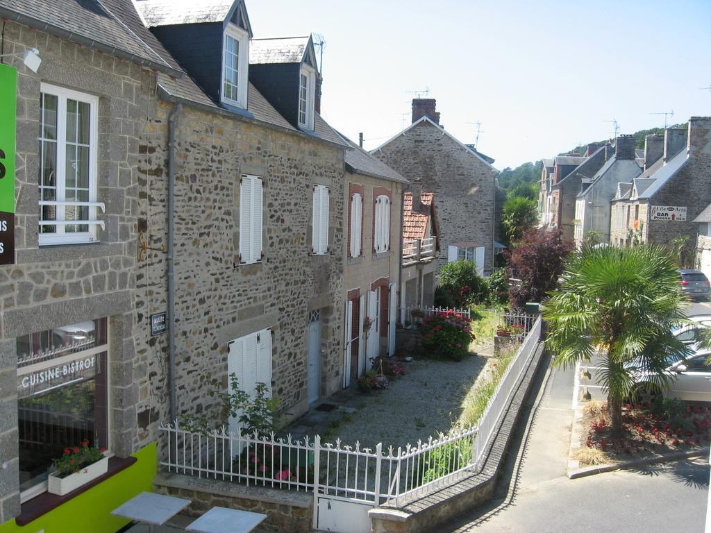 Bed and Breakfast A L'Abri Des Vents Saint-Jean-le-Thomas Habitación foto